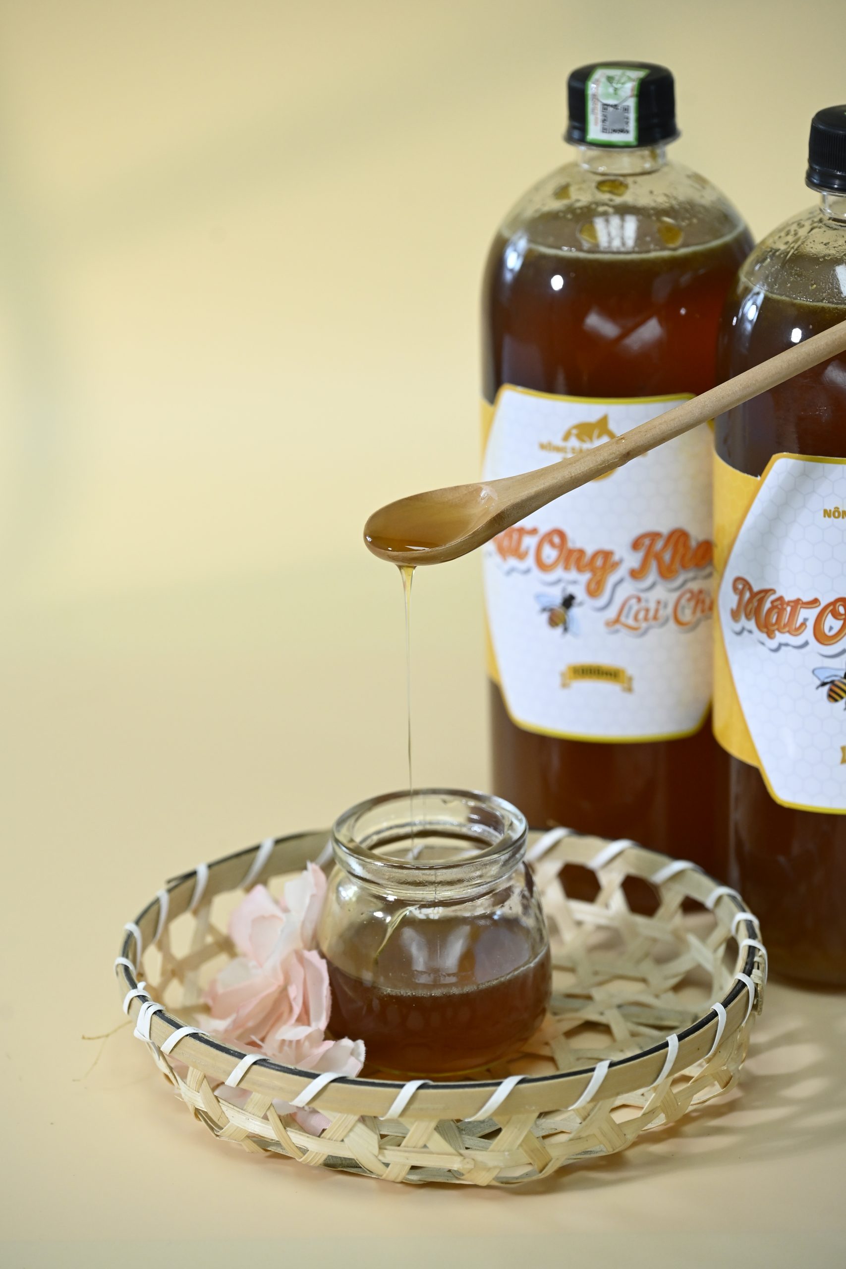 Mật Ong Rừng Lai Châu Nguyên Chất – Cách Phân Biệt Thật Giả 5 mật ong rừng đóng chai